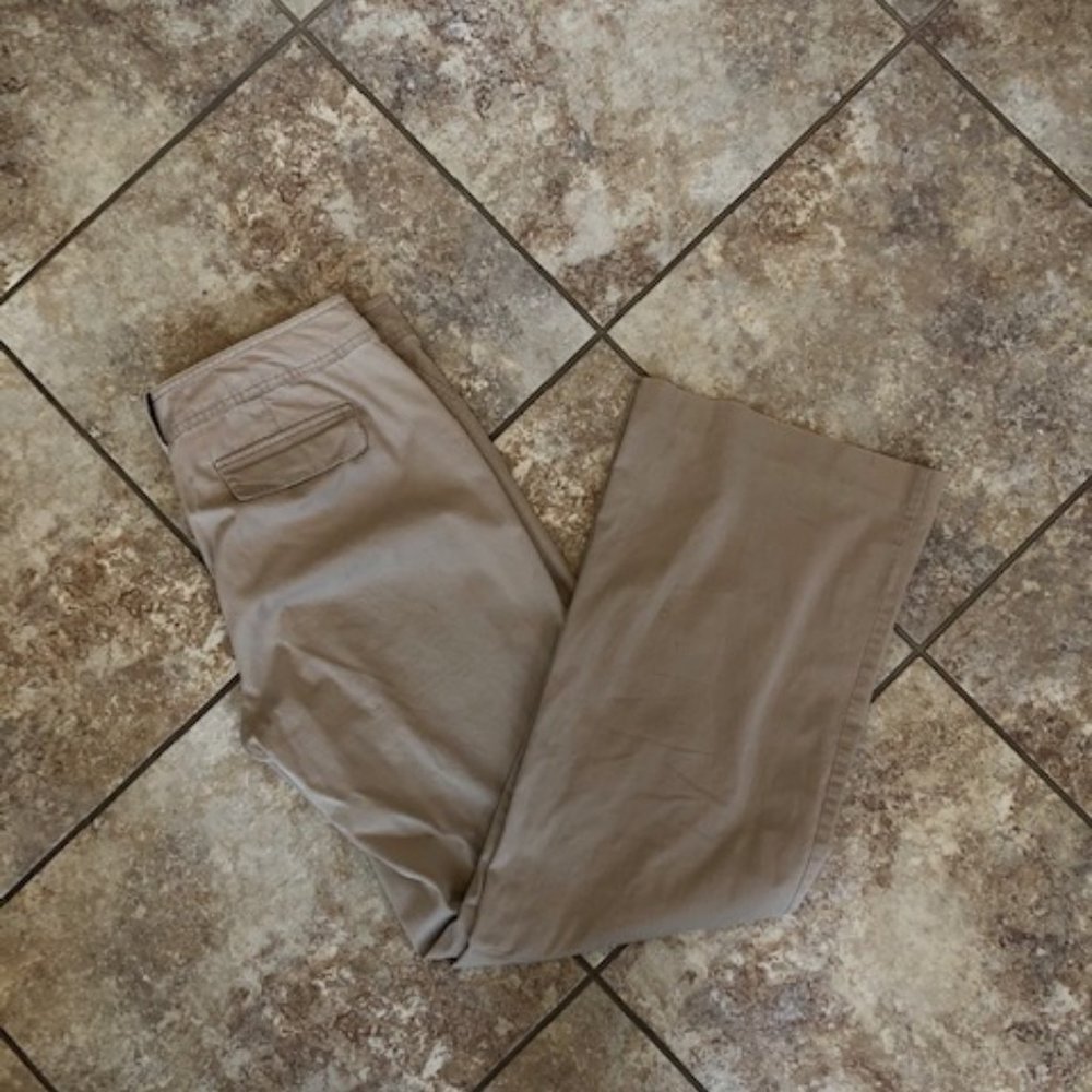 ❄️Tan NY&Co. Manhattan Chino - 10 Long❄️